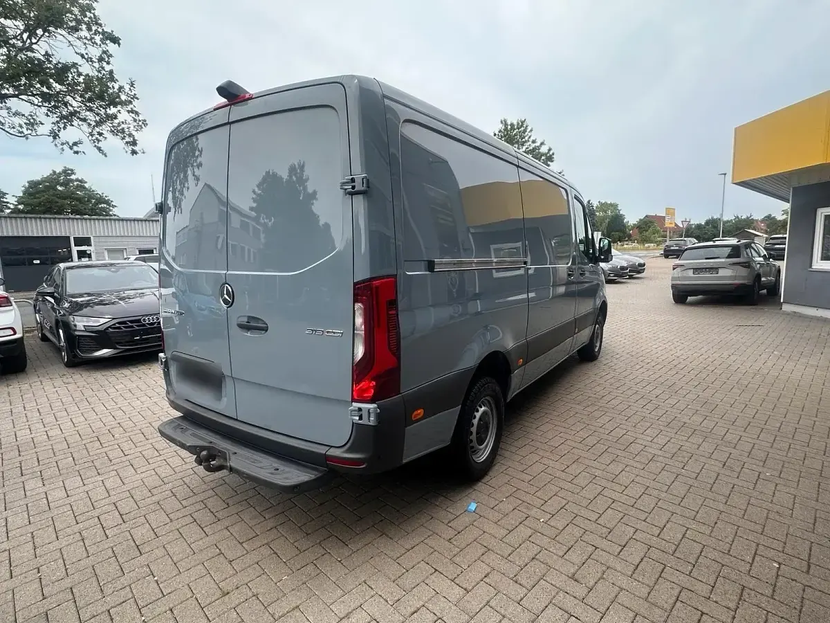 Gebraucht Mercedes Sprinter 190 PS (139 kW) 2019 Grau Van