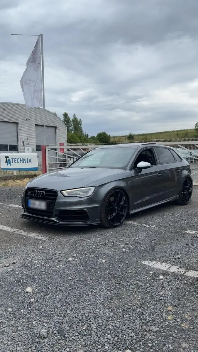 Gebraucht Audi S3 Design 300 PS (220 kW) 2015 Grau Limousine