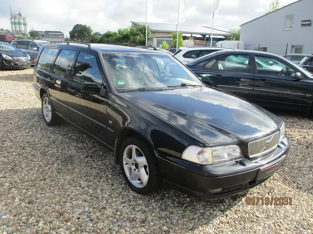 Gebraucht Volvo V70 144 PS (105 kW) 1997 Schwarz Kombi