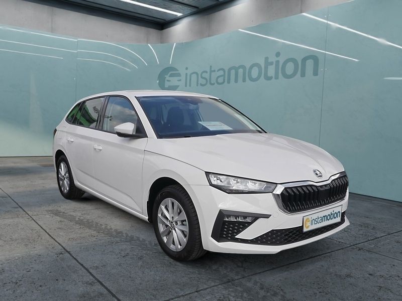 Weiß Gebraucht 2024 Skoda Scala Selection Kleinwagen | 22.940 € (Fairer Preis) - Bild 1/3
