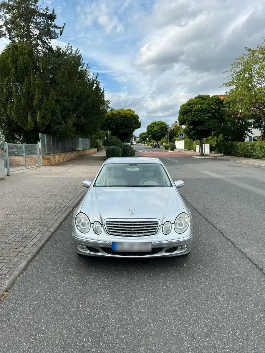 Gebraucht Mercedes E270 170 PS (125 kW) 2003 Limousine