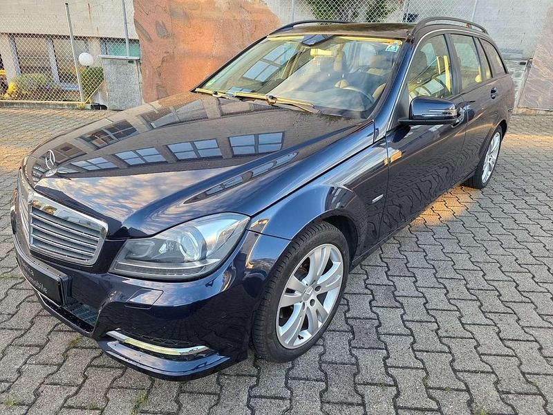 Blau Gebraucht 2012 Mercedes C220 Kombi | 9.290 € (Guter Preis) - Bild 1/4