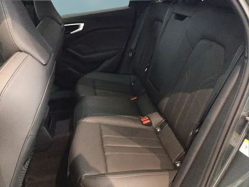 Gebraucht Audi A5 150 PS (110 kW) 2026 Grau Kombi