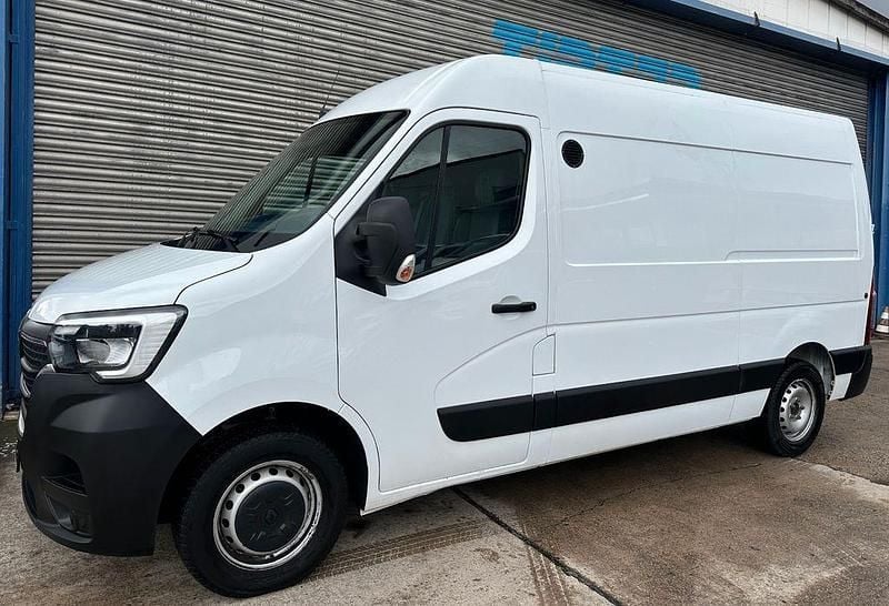 Gebraucht Renault Master 136 PS (100 kW) 2021 Weiß Van / Kleinbus