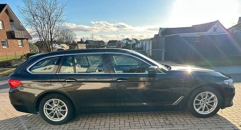 Gebraucht BMW 520 190 PS (139 kW) 2017 Braun Kombi