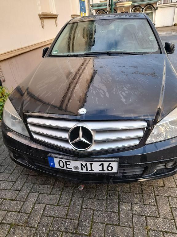Schwarz Gebraucht 2010 Mercedes C180 Elegance Limousine | 4.950 € (Superpreis) - Bild 1/4