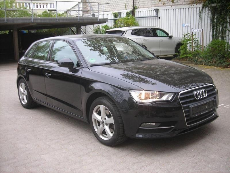 Second-hand Audi A3 Ambition 122 CP (89 kW) 2013 Negru Berlinǎ