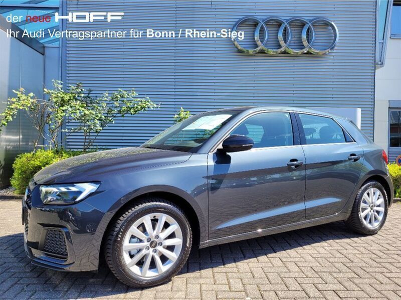 Grau Neu 2025 Audi A1 Sportback Advanced Kleinwagen | 29.975 € (Fairer Preis) - Bild 1/4