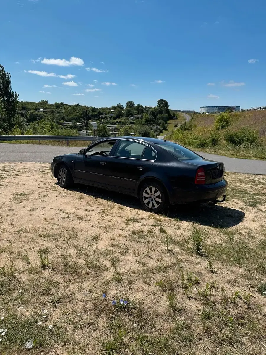 Gebraucht Skoda Superb 193 PS (141 kW) 2002 Schwarz Limousine