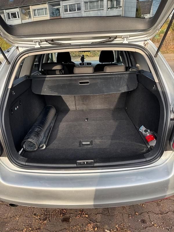 Gebraucht VW Golf VII 105 PS (77 kW) 2013 Limousine