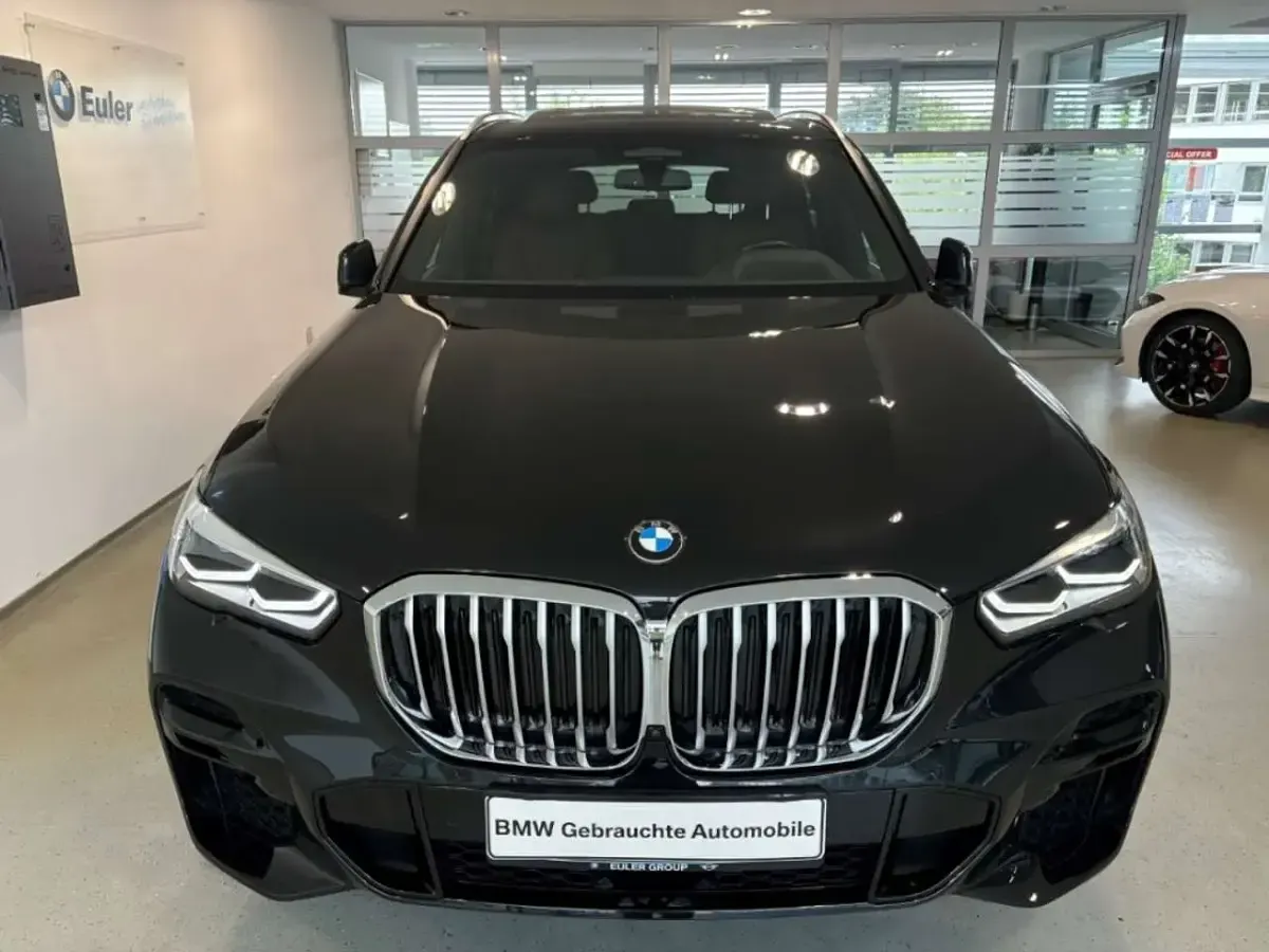 Gebraucht BMW X5 Performance 286 PS (210 kW) 2023 Schwarz SUV