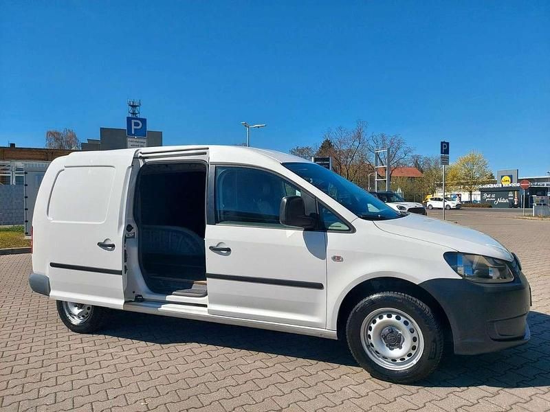 Second-hand VW Caddy 102 CP (75 kW) 2012 Alb Monovolum