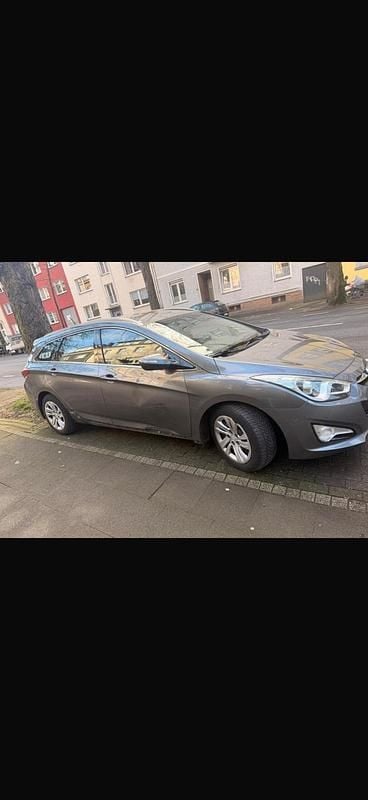 Gebraucht Hyundai i40 136 PS (100 kW) 2014 Grau Kombi