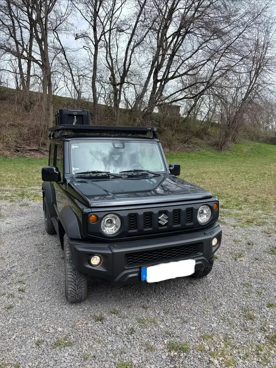 Second-hand Suzuki Jimny 102 CP (75 kW) 2019 Negru SUV