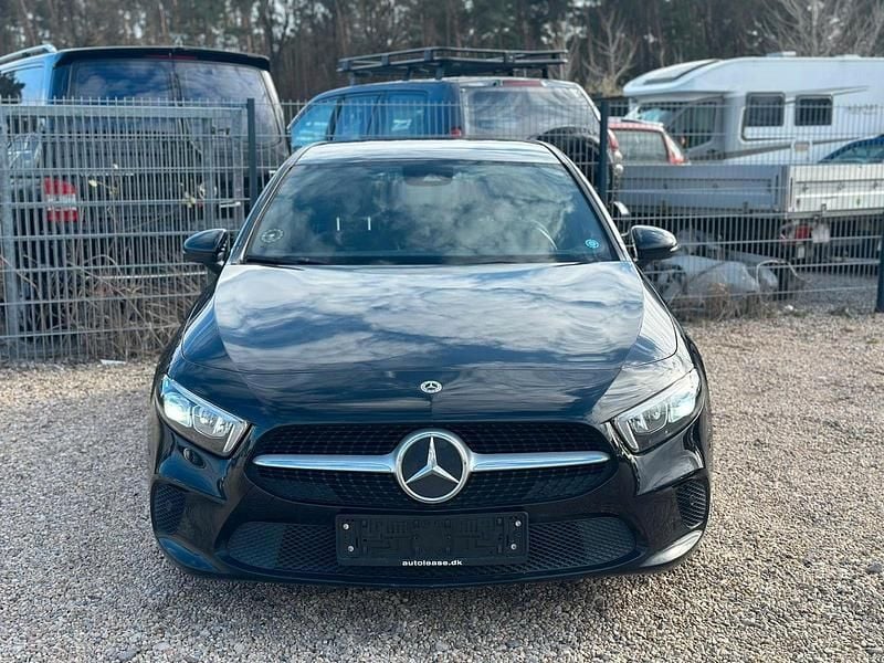 Gebraucht Mercedes A200 150 PS (110 kW) 2021 Schwarz Limousine