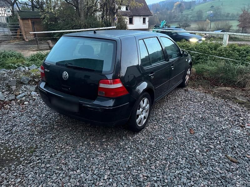 Gebraucht VW Golf IV 75 PS (55 kW) 2003 Schwarz Kleinwagen