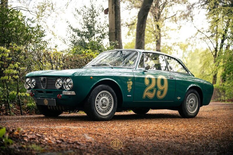 Grün Gebraucht 1971 Alfa Romeo 2000 | 49.950 € - Bild 1/4