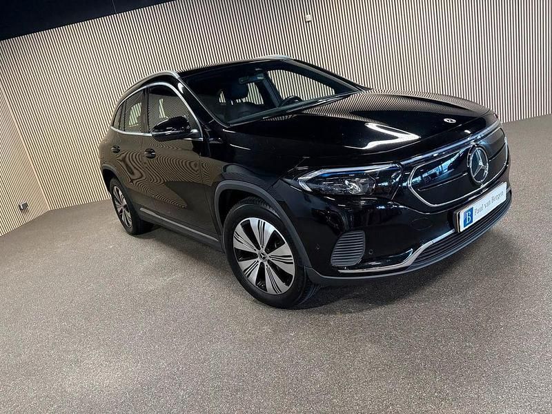 Gebraucht Mercedes EQA250 139 kW (190 PS) 2021 Schwarz SUV