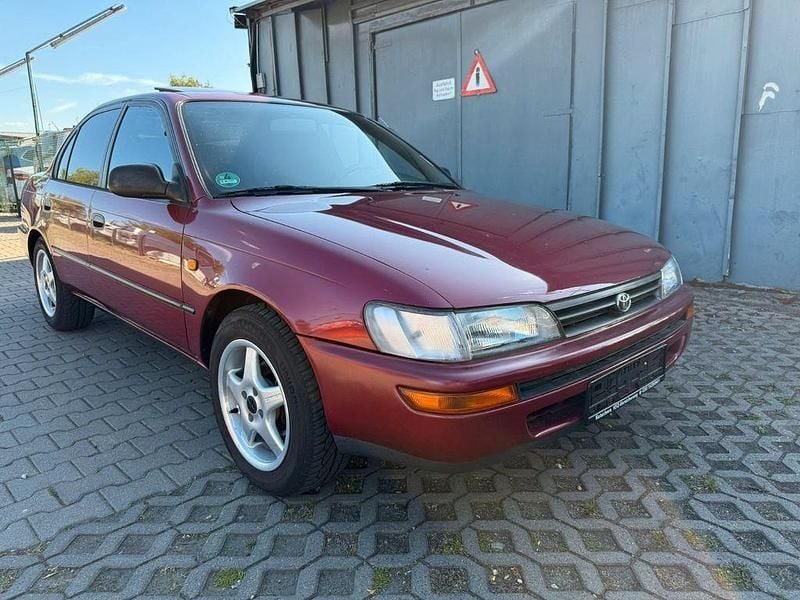 Rot Gebraucht 1997 Toyota Corolla XLi Limousine | 3.490 € - Bild 1/4