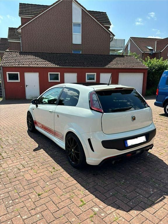 Gebraucht Abarth Punto Evo 163 PS (119 kW) 2011 Weiß Kleinwagen
