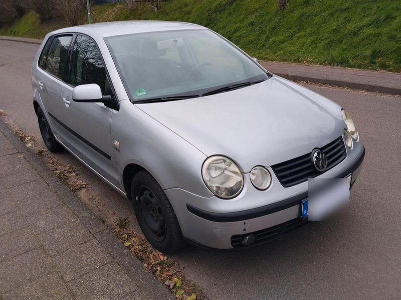 Gebraucht VW Polo 65 PS (47 kW) 2002 Silber Kleinwagen