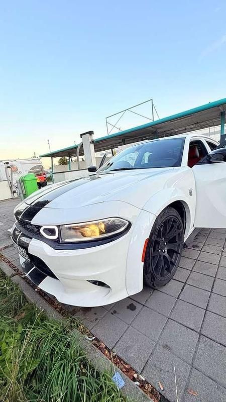 Weiß Gebraucht 2021 Dodge Charger Limousine | 28.000 € (Fairer Preis) - Bild 1/4