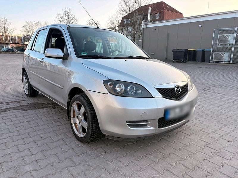 Gebraucht Mazda 2 80 PS (58 kW) 2006 Silber Kleinwagen