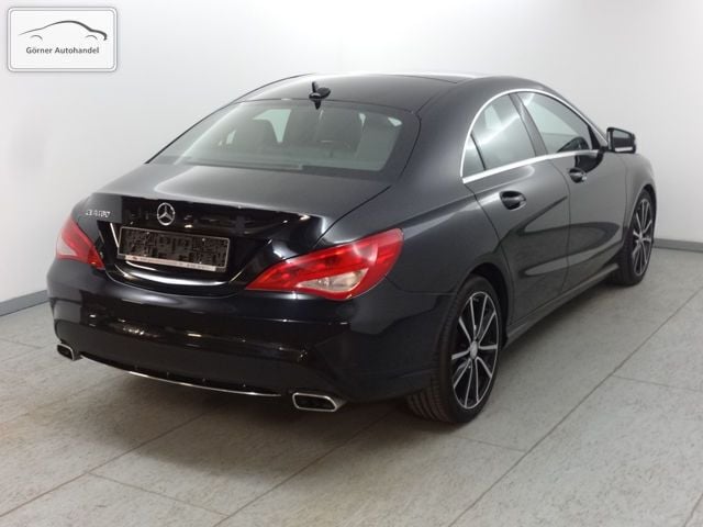 Gebraucht Mercedes CLA180 122 PS (89 kW) 2015 Schwarz metallic Limousine