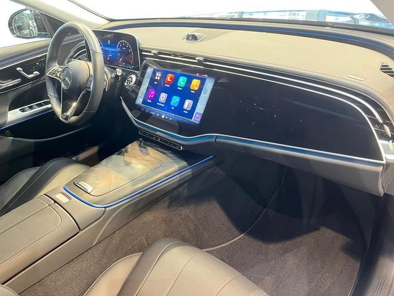 Gebraucht Mercedes E200 Avantgarde 204 PS (150 kW) 2024 Metalliclack graphitgrau Limousine