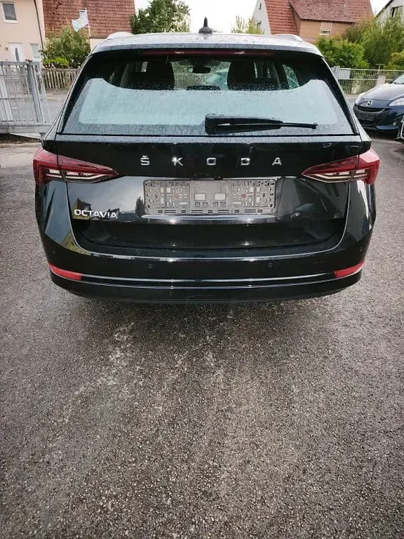 Gebraucht Skoda Octavia 150 PS (110 kW) 2022 Schwarz Limousine