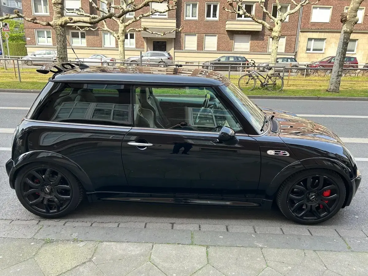 Gebraucht Mini John Cooper Works 211 PS (155 kW) 2005 Schwarz Kleinwagen