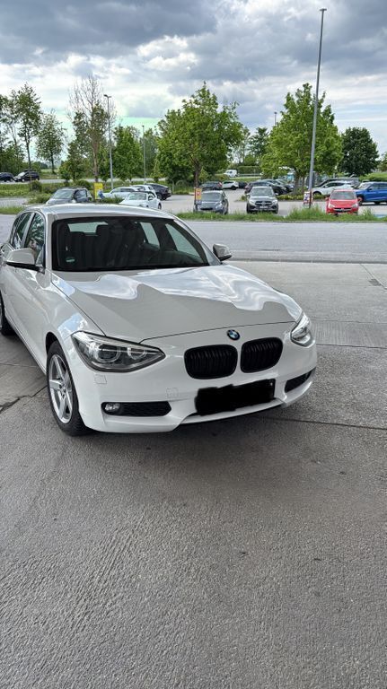 Weiß Gebraucht 2014 BMW 114 Sport Line Kleinwagen | 7.300 € (Guter Preis) - Bild 1/4