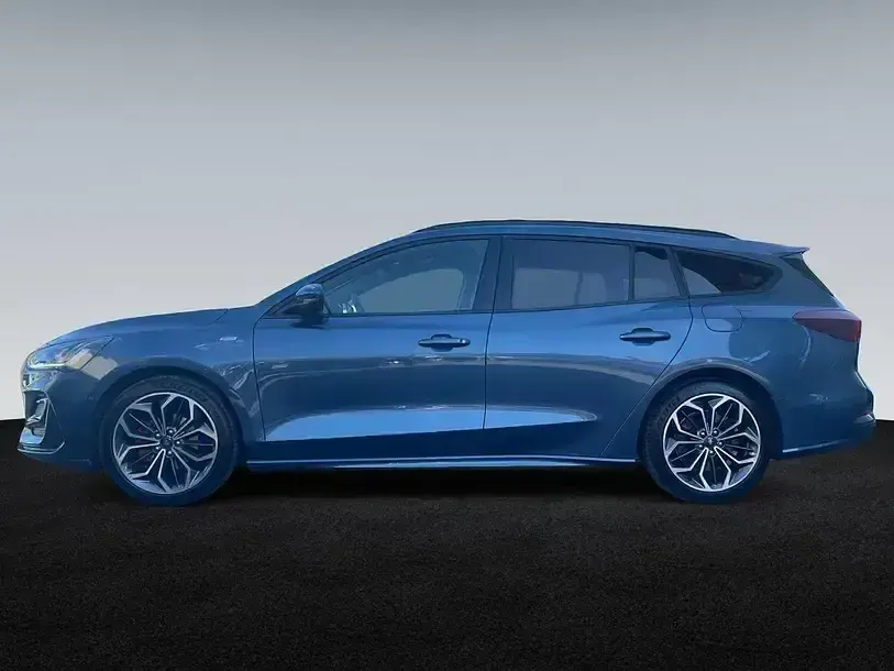 Gebraucht Ford Focus ST-Line X 155 PS (114 kW) 2023 Chromablau metallic Kombi