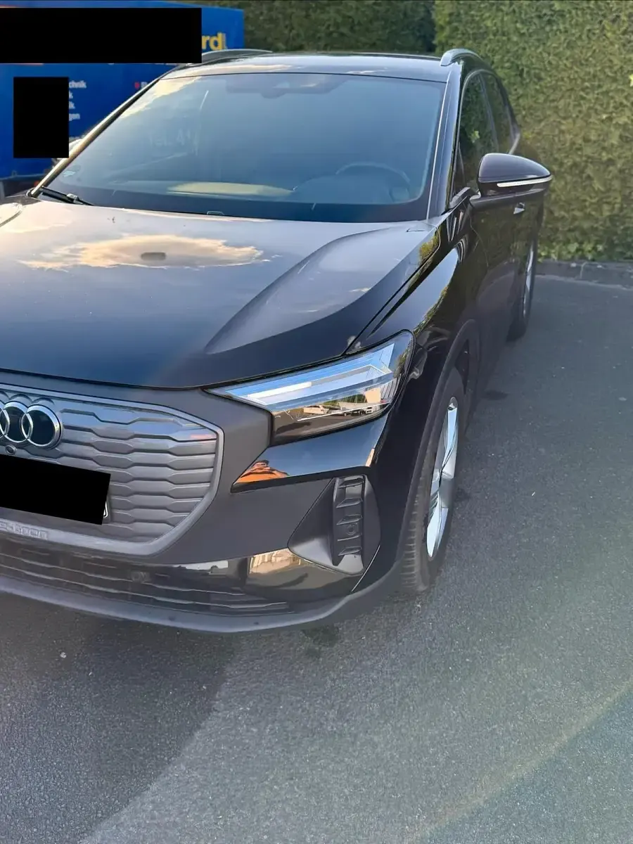 Używany Audi Q4 e-tron 125 kW (170 KM) 2022 Czarny SUV