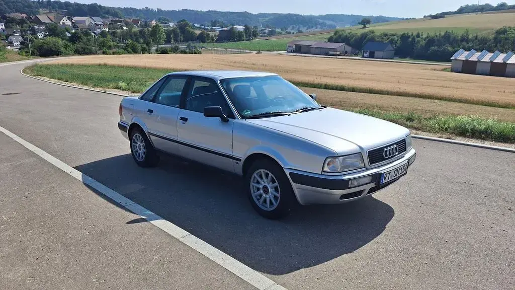 Gebraucht Audi 80 90 PS (66 kW) 1994 Silber Limousine