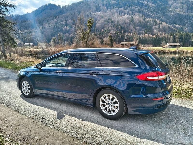 Gebraucht Ford Mondeo Titanium 150 PS (110 kW) 2022 Blau Limousine