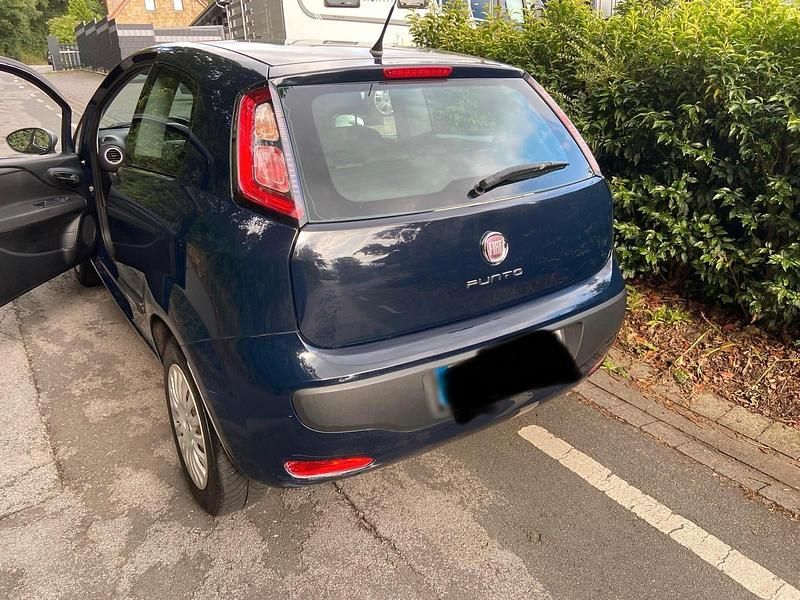Gebraucht Fiat Punto 69 PS (50 kW) 2011 Blau Kleinwagen