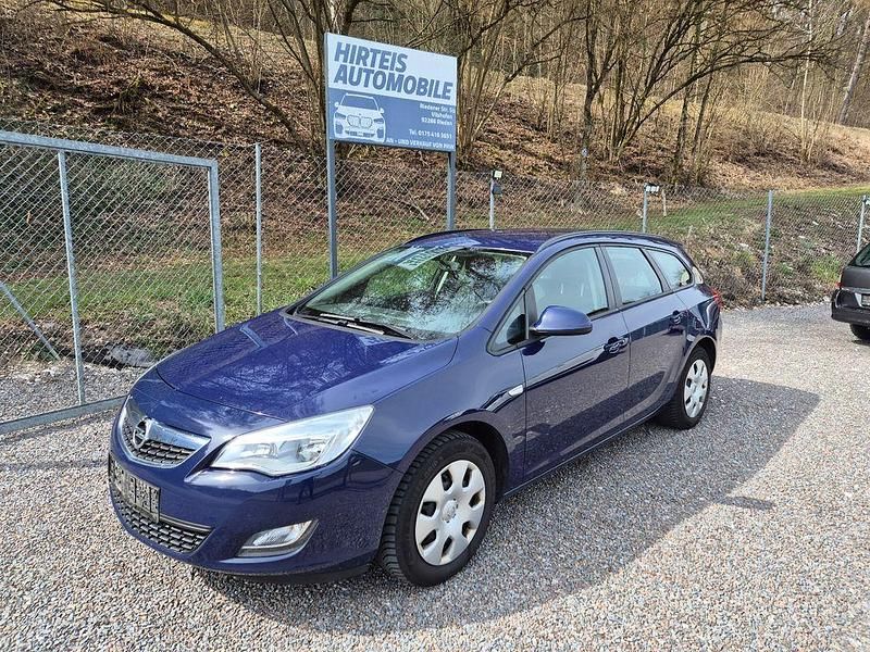 Gebraucht Opel Astra 101 PS (74 kW) 2012 Blau Limousine