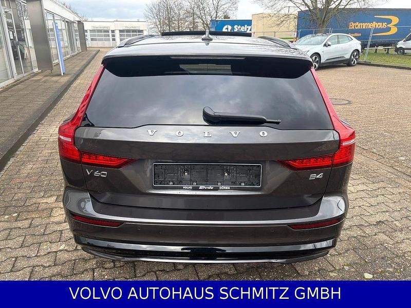 Gebraucht Volvo V60 Plus 197 PS (144 kW) 2025 Grau Kombi