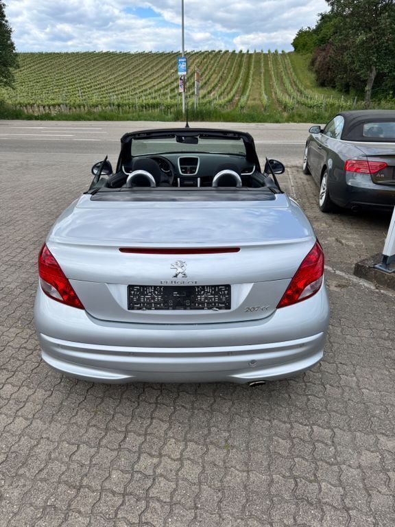 Gebraucht Peugeot 207 CC Active 120 PS (88 kW) 2013 Grau Cabrio