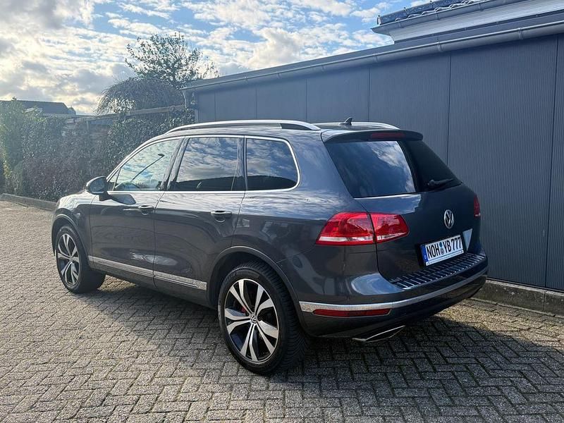 Gebraucht VW Touareg R-line 340 PS (250 kW) 2014 Grau SUV
