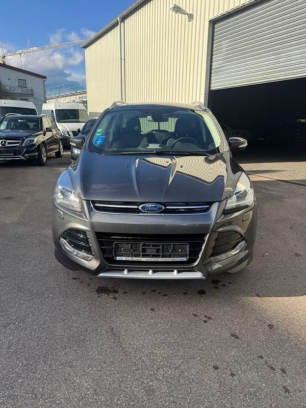 Gebraucht Ford Kuga 163 PS (119 kW) 2014 Schwarz SUV