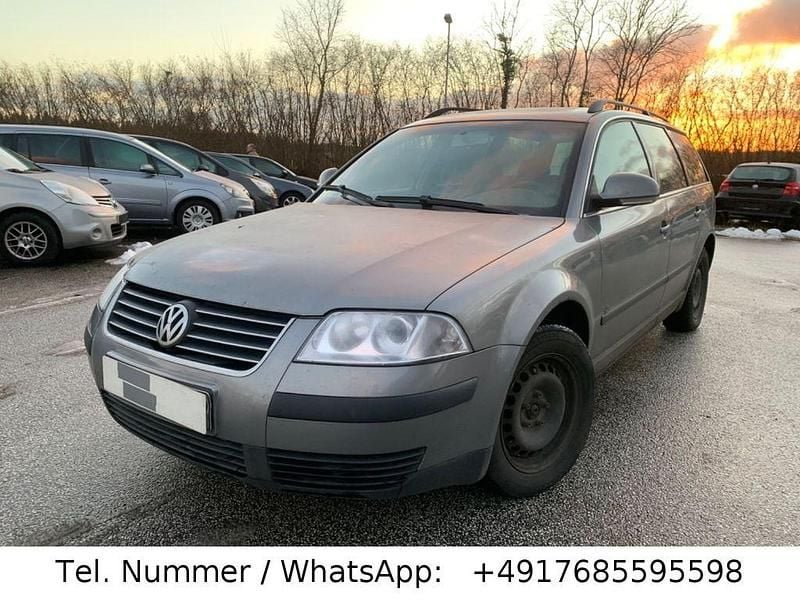 Grau Gebraucht 2004 VW Passat Comfortline Kombi | 900 € (Guter Preis) - Bild 1/4