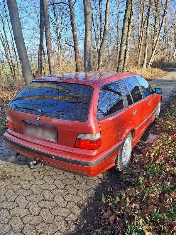 Gebraucht BMW 318 116 PS (85 kW) 1997 Kombi
