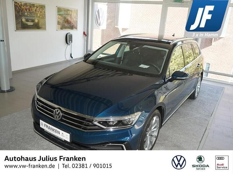 Gebraucht VW Passat GTE 218 PS (160 kW) 2020 Aquamarinblau (metallic) Kombi