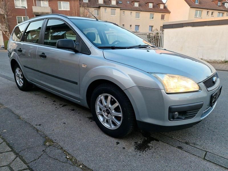 Gebraucht Ford Focus 101 PS (74 kW) 2005 Blau Kombi