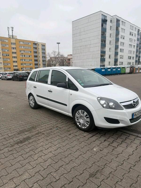 Weiß Gebraucht 2009 Opel Zafira Van / Kleinbus | 2.990 € (Fairer Preis) - Bild 1/3