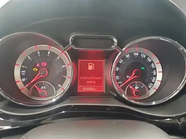 Gebraucht Opel Adam 87 PS (63 kW) 2018 Light grey (metallic) Kleinwagen