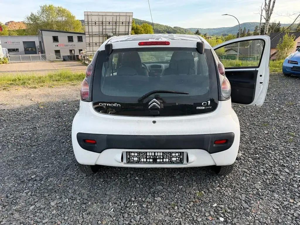 Gebraucht Citroën C1 Advance 68 PS (50 kW) 2012 Weiß Kleinwagen