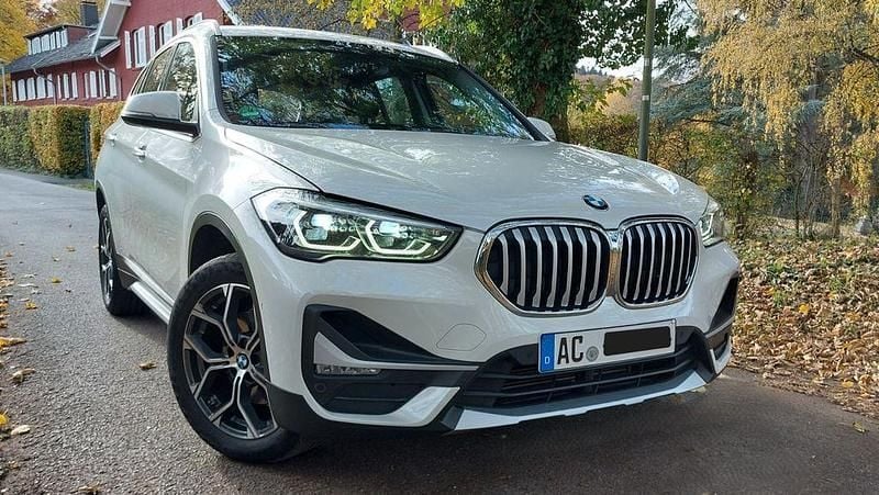Weiß Gebraucht 2020 BMW X1 xLine SUV | 19.600 € (Superpreis) - Bild 1/4